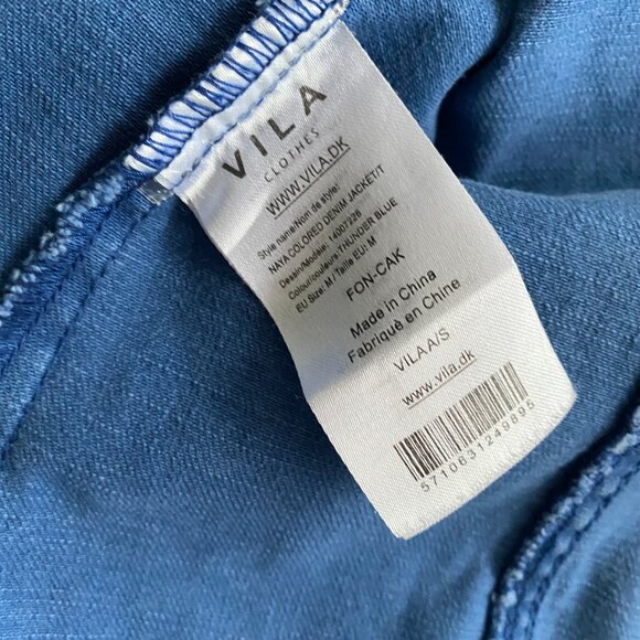 Vila Clothes Cropped Blue Button-Up Jean Jacket - Picture 4 of 12